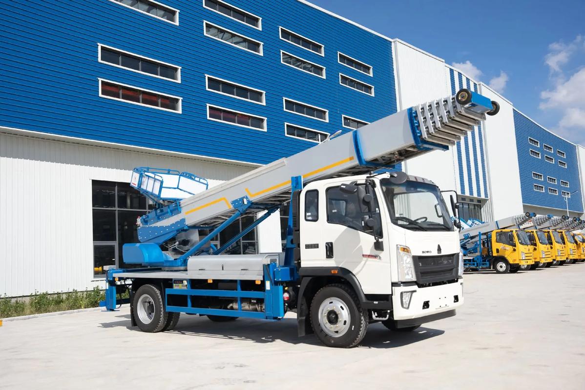 宁陵出租云梯车高空作业车 建筑垃圾搬运