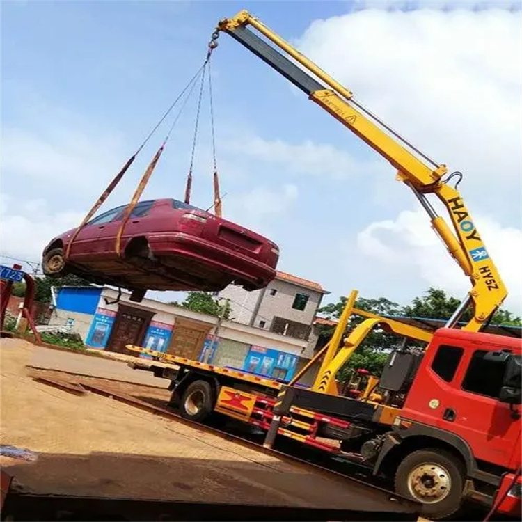 宁陵吊车吊汽车的正确方法